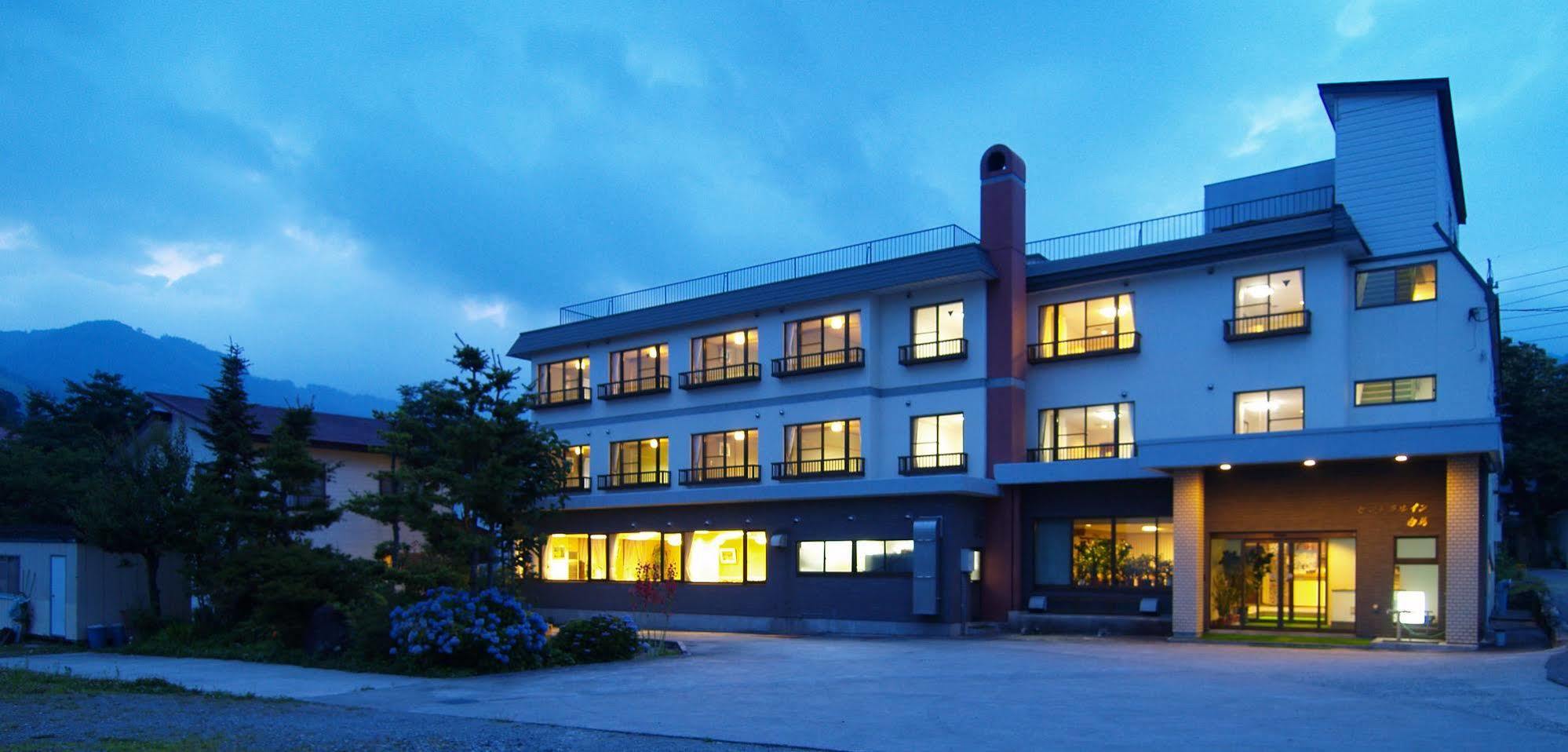 Central Inn Χακούμπα Εξωτερικό φωτογραφία
