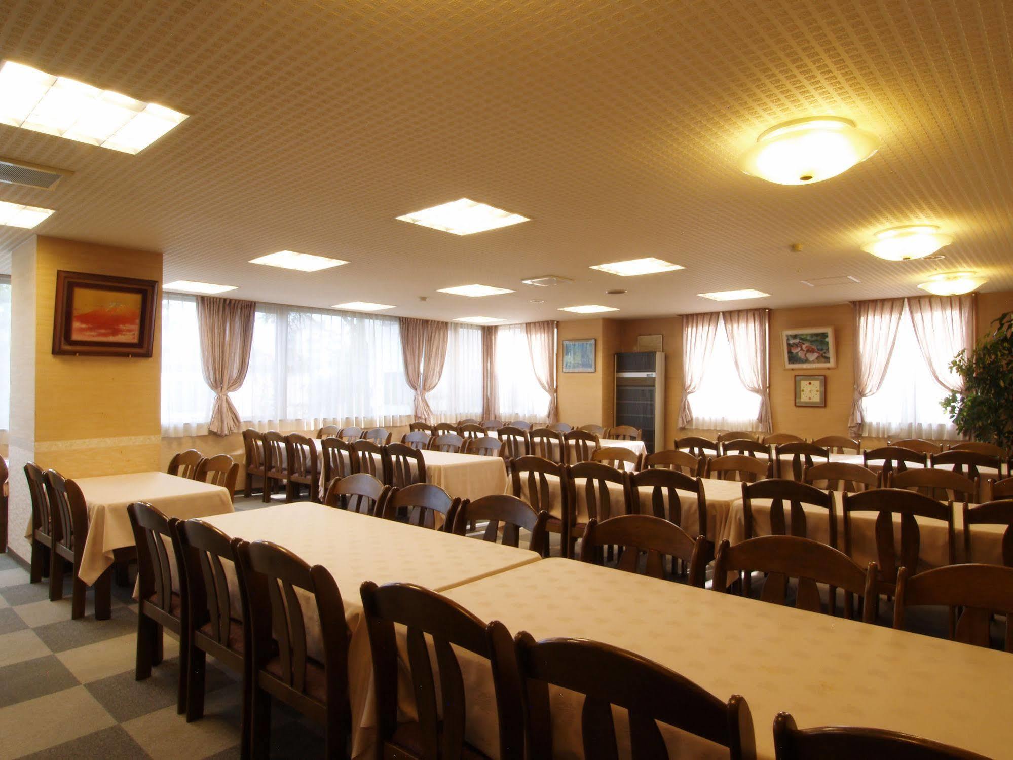 Central Inn Χακούμπα Εξωτερικό φωτογραφία